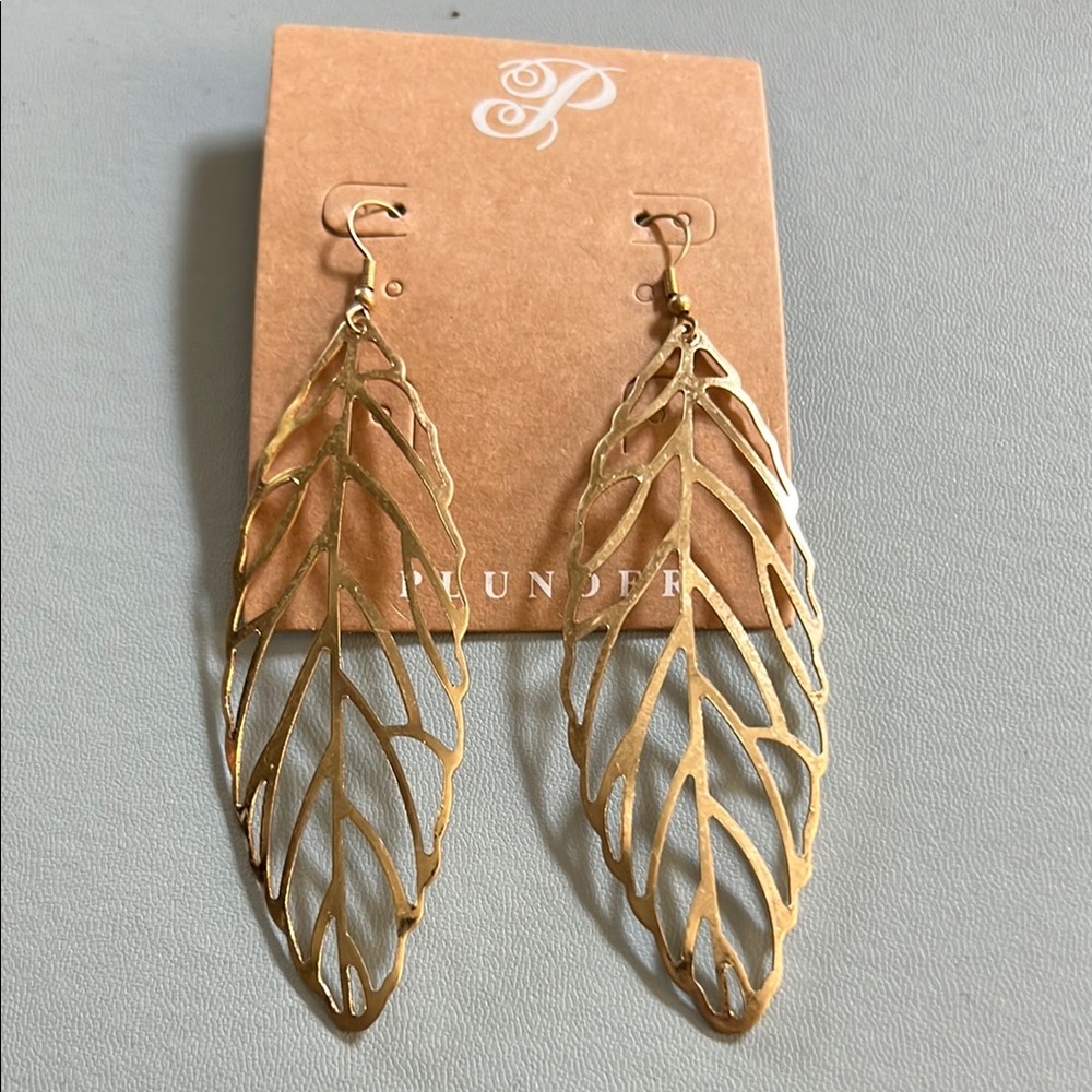 Gold Nature-Inspired Dangle Earrings with Leaf Design